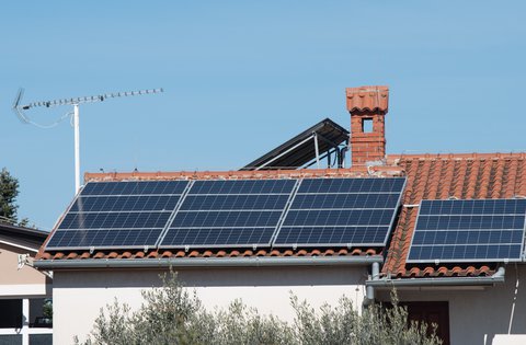La Regione Istriana cofinanzia la realizzazione del progetto elettrotecnico principale per la centrale solare