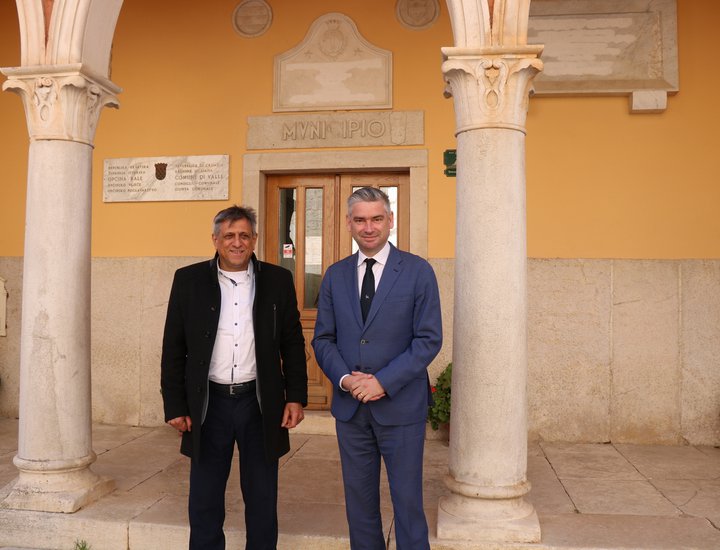 Il presidente Miletić in visita ufficiale al Comune di Valle
