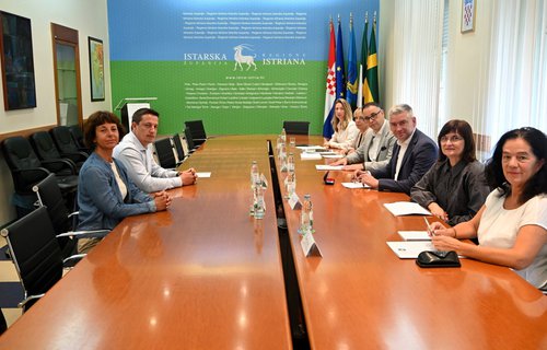 Župan Miletić s predstavnicima Općine Sveti Lovreč razgovarao o daljnjem razvoju i unapređenju kvalitete života u toj istarskoj općini