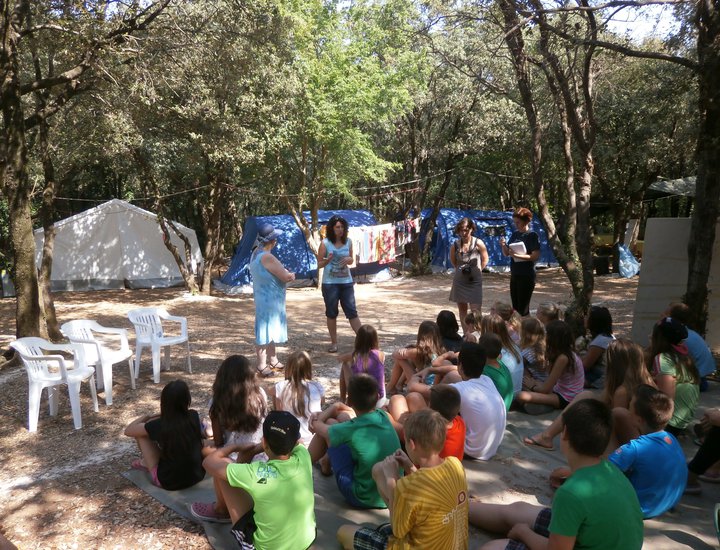 Članovi Udruge gluhih i nagluhih Istarske županije-Pula posjetili Ljetni kamp prijateljstva "Duga 2015" u Tunarici