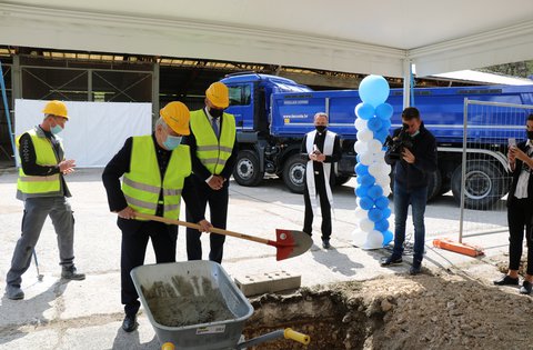 Giornata importante per la Regione Istriana e la Città di Pisino: Iniziano i lavori di costruzione della Casa per anziani