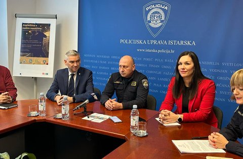 Istarska policija organizira ples s nonićima u cilju prevencije prijevara