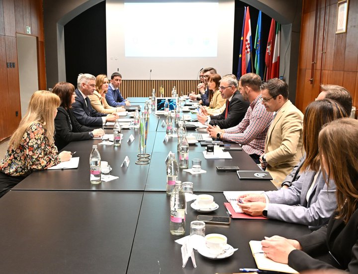 Il presidente della Regione Istriana Boris Miletić ad Albona: priorità a sanità, abitazione ed energia