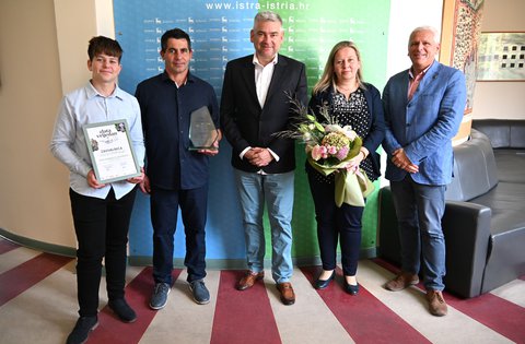 Župan Miletić primio pobjednika izbora za najbolji OPG Domenica Deghenghija iz Galižane