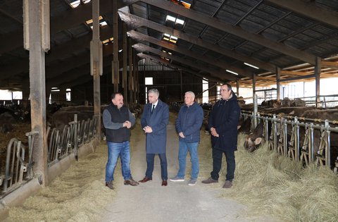 Il presidente Miletić in visita all'Azienda agricola a conduzione familiare Fajman nel comune di Chersano