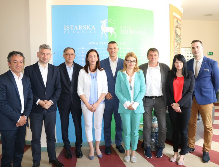 Ricevimento del Presidente Flego e in Sindaco Miletić con la delegazione della PA della Voivodina