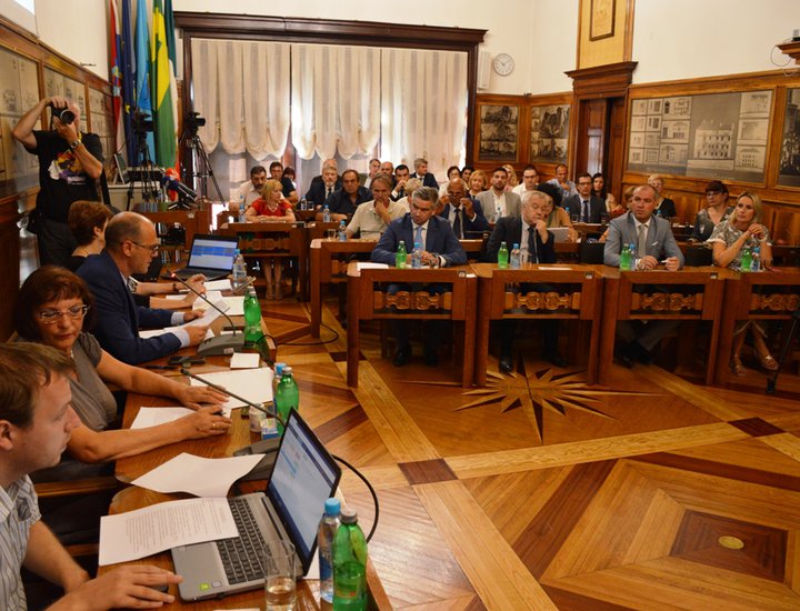 Il Consiglio municipale della Città  di Pola ha sostenuto la continuazione della produzione cantieristica nel cantiere navale di Scoglio olivi