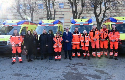 Istarska županija dovršila obnovu voznog parka hitne medicinske pomoći – Župan Miletić uručio četiri nova ambulantna vozila