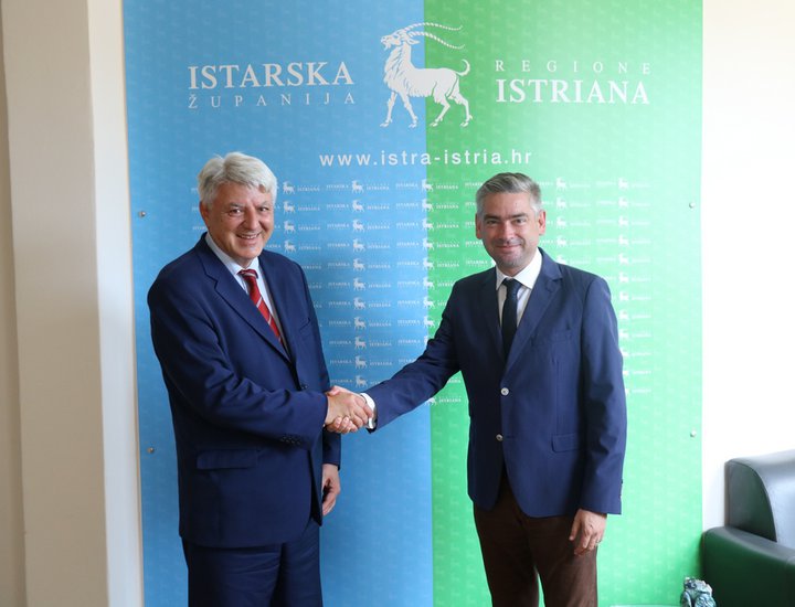 I presidenti Miletić e Komadina a proposito delle questioni d'importanza basilare per la Regione Istriana e la Regione Litoraneo-montana