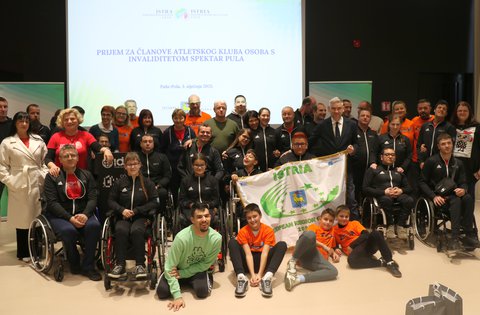 Istria - Regione europea dello sport nel 2025 - ricevimento dal presidente Miletić per il Club di atletica Spektar di Pola