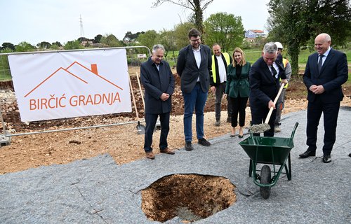 Polaganjem kamena temeljca u Puli započela gradnja 65 POS stanova