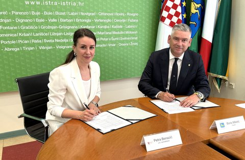 Istarska županija nastavlja snažna ulaganja u zdravstvo: potpisani ugovori s trima zdravstvenim ustanovama za jačanje sustava u turističkoj sezoni