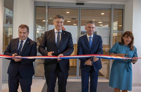 Cerimonia solenne per l'apertura del nuovo Ospedale generale di Pola - il progetto più importante della sanità istriana
