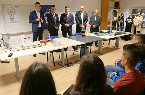 Il Centro per la popolarizzazione della scienza e delle innovazioni della Regione Istriana ha un nuovo laboratorio di chimica