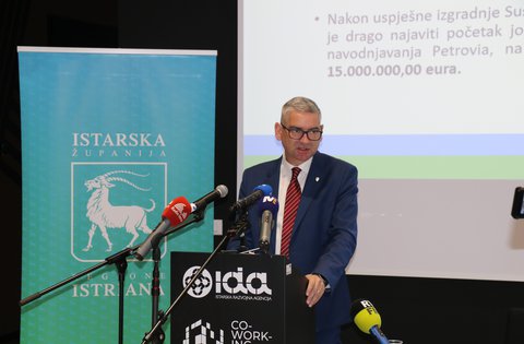 Il presidente Miletić ha presentato la proposta di bilancio per il 2025: Proseguono i grandi investimenti nell’istruzione, nella sanità e nell'assistenza sociale