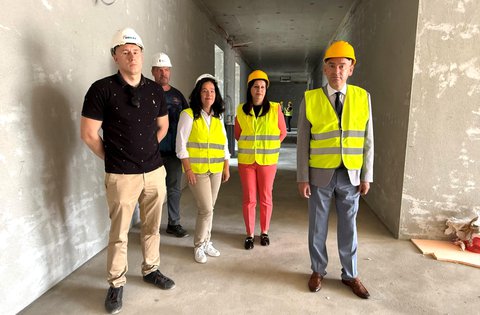 Župan Miletić obišao gradilište OŠ Svetvinčenat: Cilj nam je da sve škole kojima smo osnivači rade u jednoj smjeni i nadomak smo tome cilju