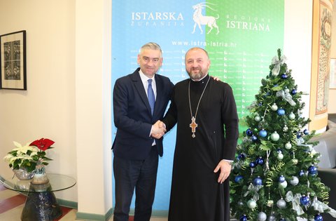Ricevimento dal presidente Miletić per il Parroco di Pola e Peroi Goran Petković