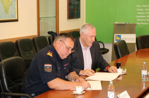Firmato l'accordo di cooperazione tra la Piattaforma delle regioni e delle città croate per la riduzione del rischio di catastrofi e i la Comunità croata dei vigili del fuoco