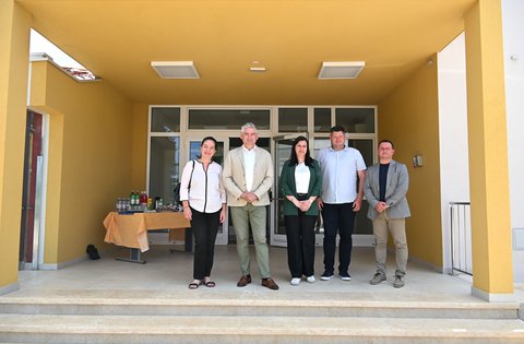 Il presidente della Regione Istriana Miletić ha visitato i lavori finali presso la SE Sanvincenti: nuova scuola e palestra pronte per l’insegnamento a turno unico
