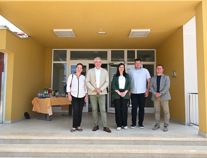 Il presidente della Regione Istriana Miletić ha visitato i lavori finali presso la SE Sanvincenti: nuova scuola e palestra pronte per l’insegnamento a turno unico