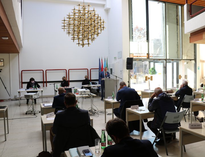 Approvata all'unanimità in prima lettura la Proposta di Bilancio della Regione Istriana per il 2022 e le proiezioni per il 2023 e il 2024