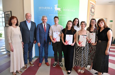 Istarska županija dodijelila stipendije za studente medicine u iznosu od 1.000 eura mjesečno