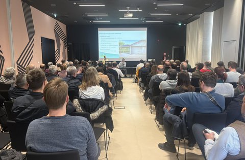 Informativne radionice Istarske županije o solarnim panelima, dizalicama topline i punionicama za električna vozila okupile brojne građane