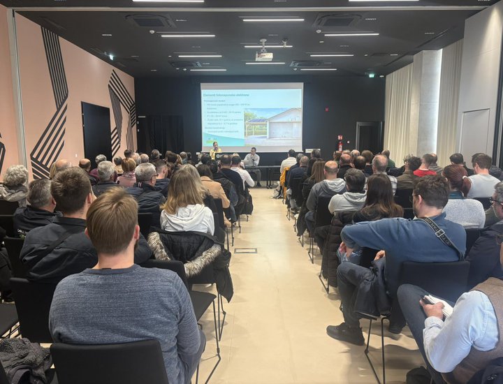 Informativne radionice Istarske županije o solarnim panelima, dizalicama topline i punionicama za električna vozila okupile brojne građane